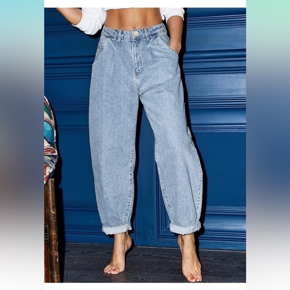 Denim - Women's Light Blue Boyfriend Jeans
